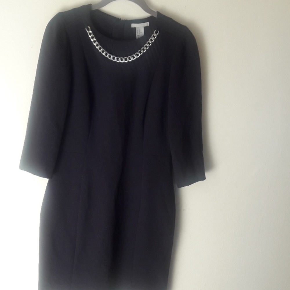 Dress - Picture 2 of 8